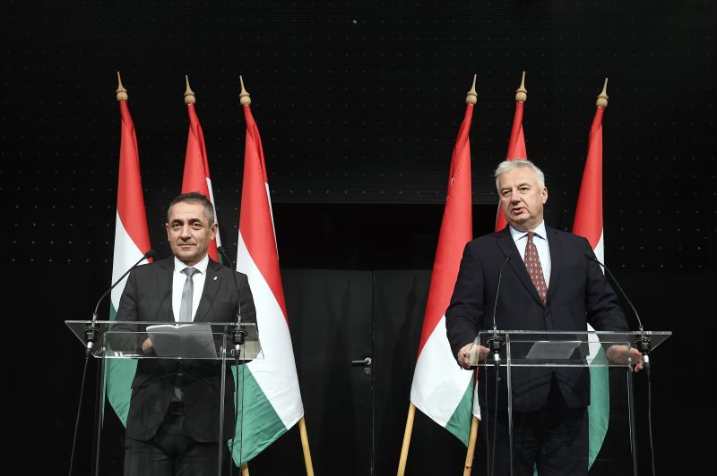 "Úgy kell megerősíteni a magyar-magyar kapcsolatrendszert, hogy szétszakíthatatlanná váljon"