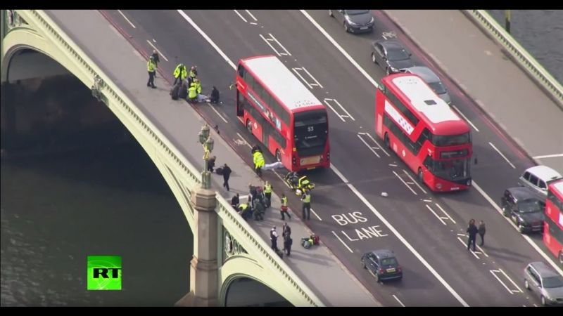 Terrortámadás Londonban – agyonlőtték a gyanúsítottat