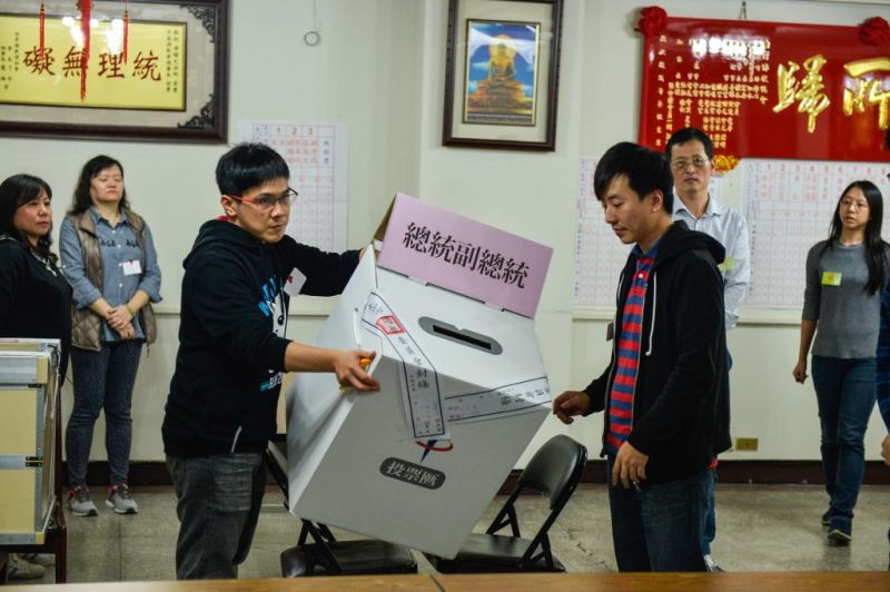 Megkezdődött a szavazás a tajvani elnökválasztáson