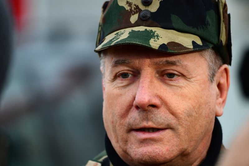 A honvédelmi miniszter az Irakban állomásozó magyar katonák parancsnokával egyeztetett