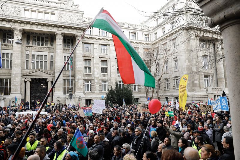 Szabad bíróság! Szabad Gyöngyöspata! – Ilyen a tüntetés Budapesten