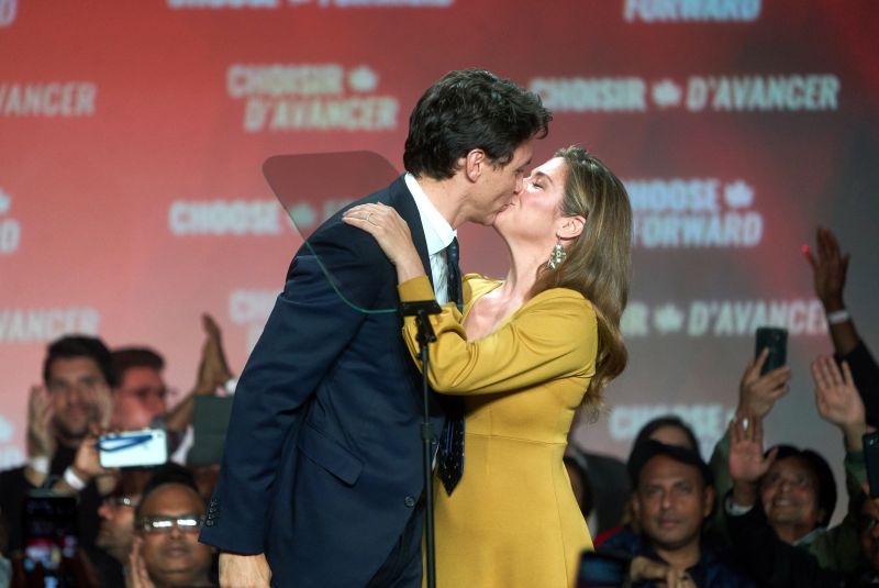 Karanténba kerül a kanadai miniszterelnök, a felesége elkapta a vírust