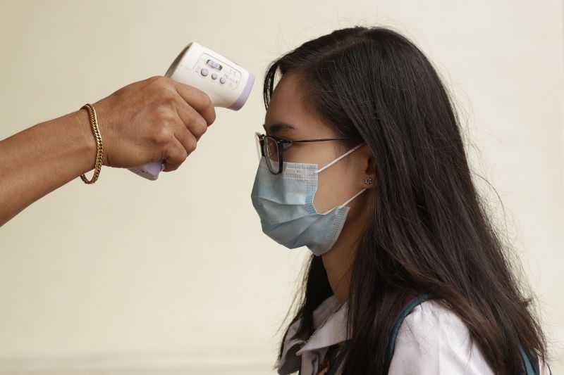 Koronavírus: ismét rekordszámú ember halálát okozta a járvány a közép-kínai Hupej tartományban