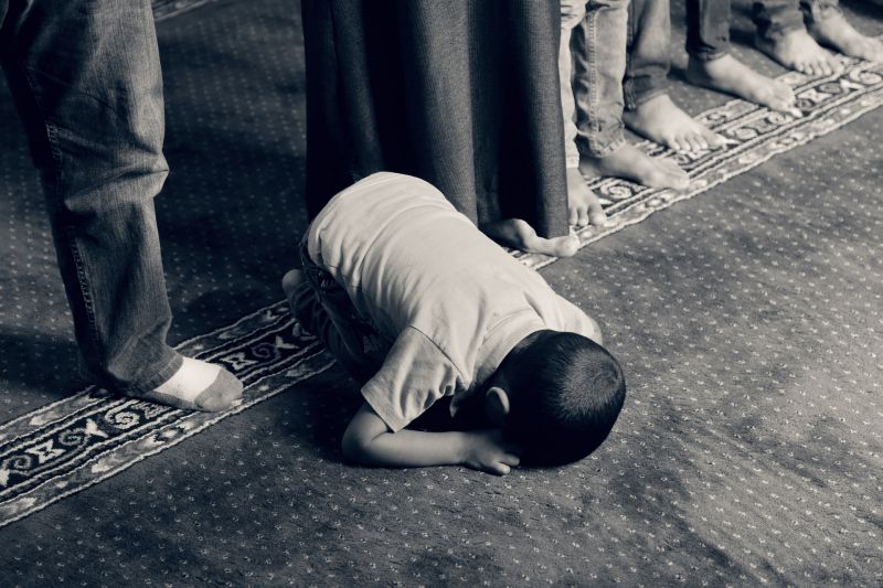 Brutális késelés történt egy londoni mecsetben