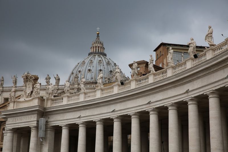 Hívők nélküli húsvéti szertartásokat rendelt el a Vatikán