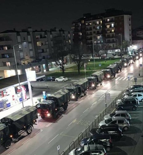 Döbbenet: katonai teherautók konvojban szállítják el a holttesteket egy olasz nagyvárosból