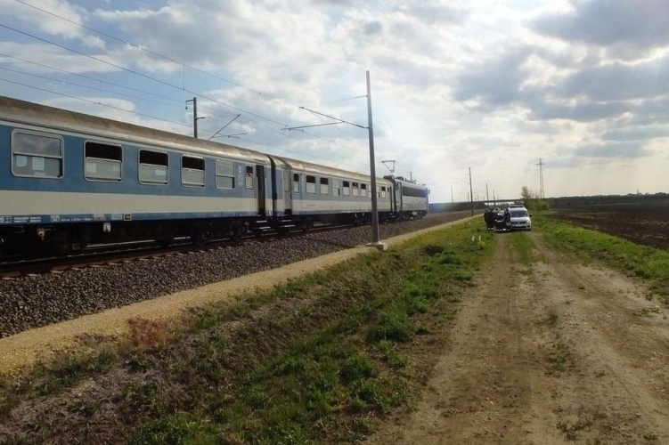 Halálos vonatgázolás Debrecennél: informátorokat keres a rendőrség