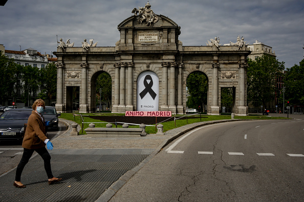 Hónapok óta először száz alá csökkent a napi halálozás Spanyolországban