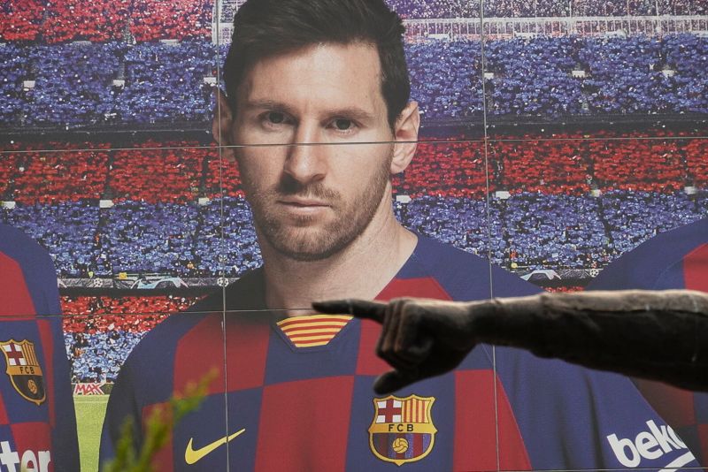 Nem értjük, mi folyik itt: úgy tűnik, mégis a Barcelonánál marad Messi