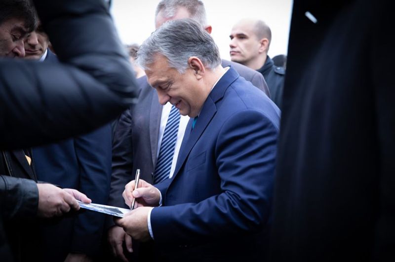 "Ezért szeretik a magyarok Orbán Viktort" – így látja Kovács Zoltán államtitkár