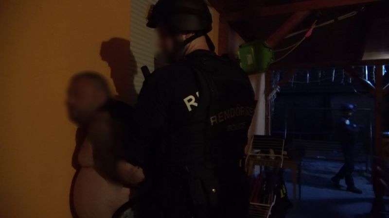 Drogbandára csapott le 80 rendőr és két TEK-egység szerdán hajnalban – videó