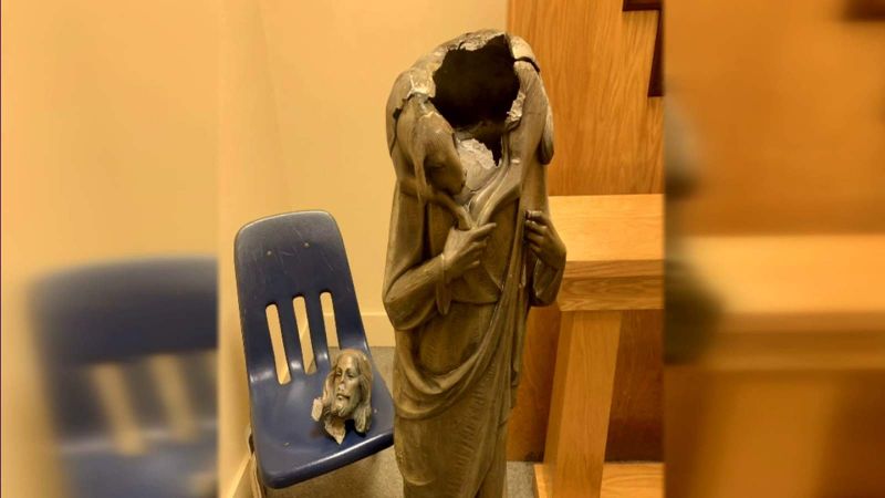 "Támadás az egyház ellen" – lefejeztek egy Jézus-szobrot az Egyesült Államokban 