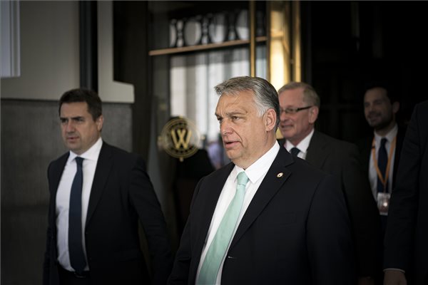 Orbán Brüsszeli győzelmétől hangos a kormánysajtó
