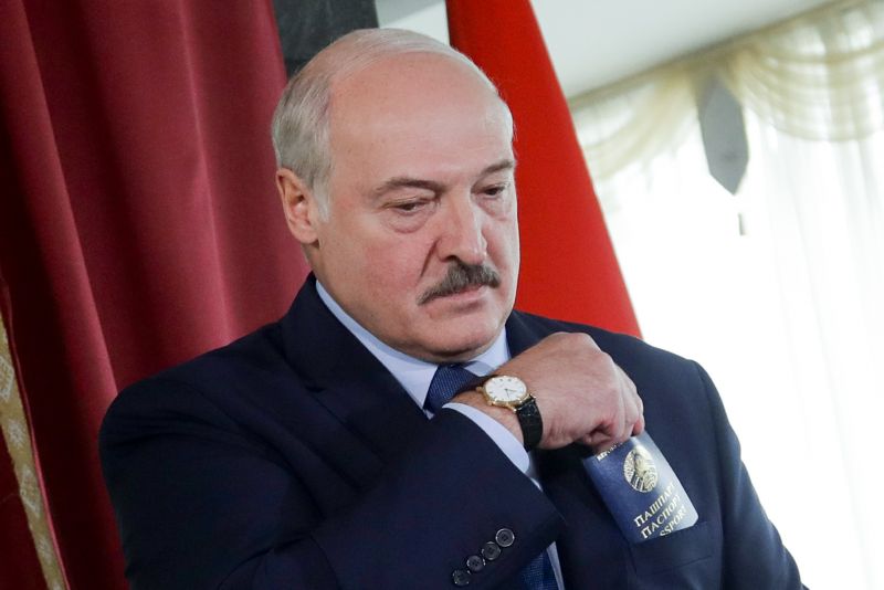 A német kormány szankciókat sürget Lukasenka ellen a rendőri brutalitás miatt