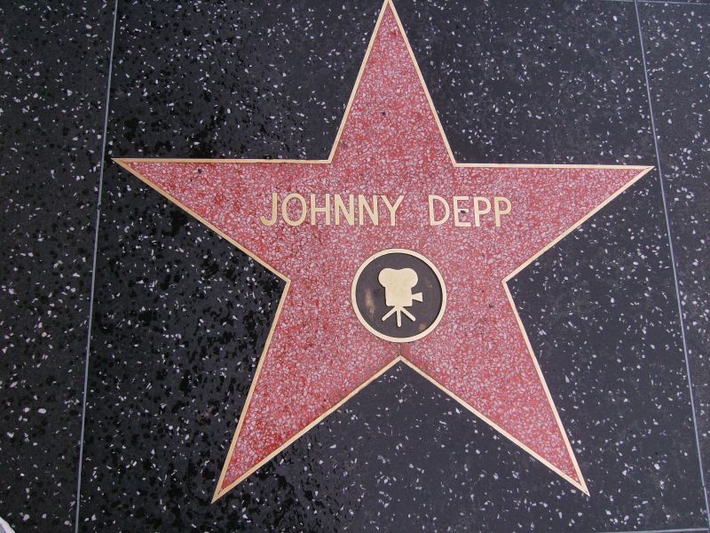 Johnny Depp újra beperli exnejét, amiért feleségverőként beszélt róla