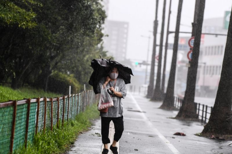 A Haisen tájfun miatt millióknak kell költözniük Japánban