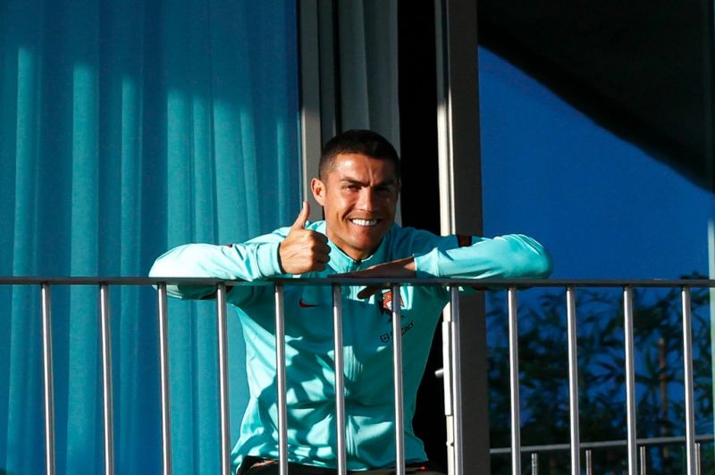 Ronaldo visszatért Torinóba, a sportminiszter szerint ezzel megsértette az előírásokat