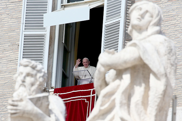 Ferenc pápa radikális gazdasági fordulatot sürget