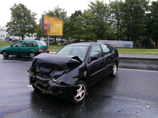 Tragédia Veszprémben: három jármű ütközött, halálos áldozat is van