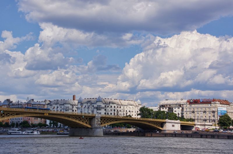 A kormány megengedi Budapestnek, hogy új trolikat és villamosokat vásároljon