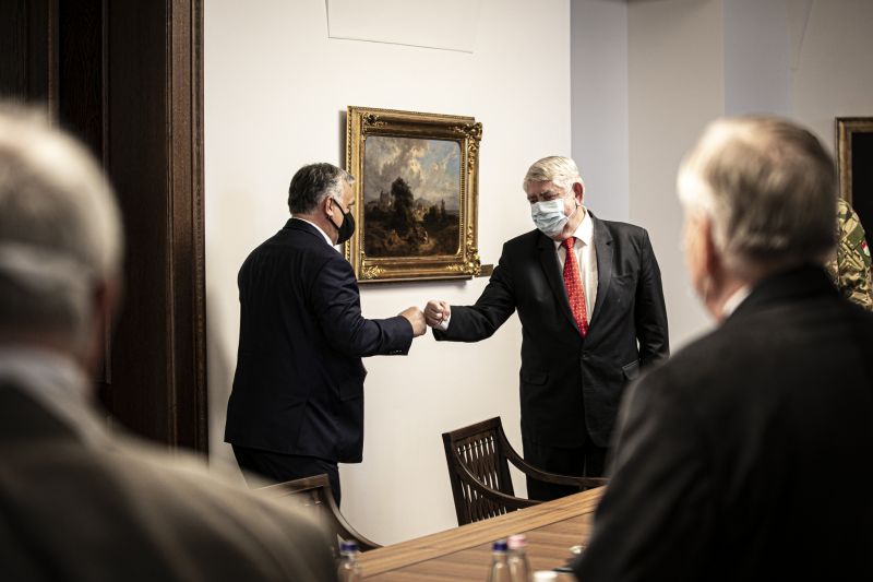 Orbán Viktor magához rendelte az egészségügyi tudományos tanácsot