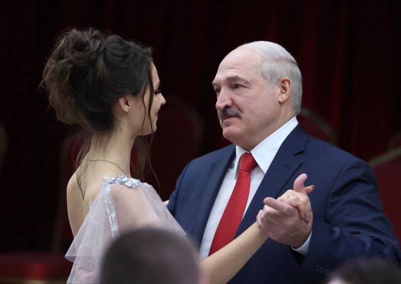 Lukasenka: népszavazás lesz az alkotmánymódosításról