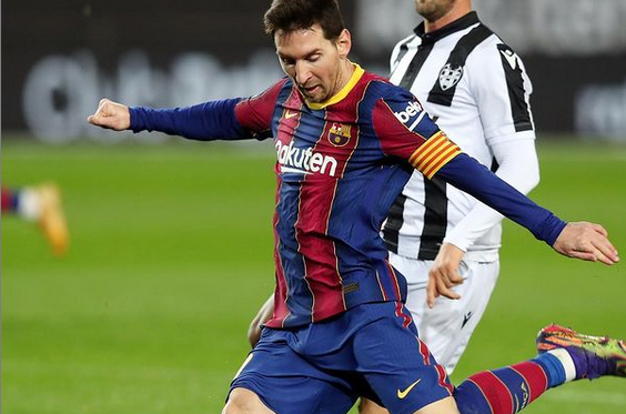 Messi megállíthatatlan, beérte Pelé rekordját