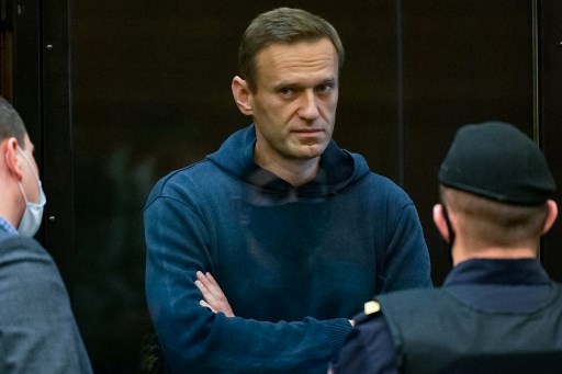 Felmentését és szabadon bocsátását kérte Navalnij a bírósági tárgyaláson