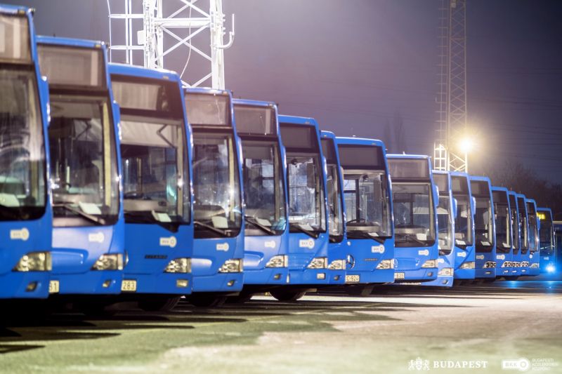 Fürjes államtitkár jelentős budapesti buszfejlesztésről beszélt