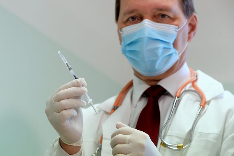 Szlávik János most eloszlatta a vakcinákkal kapcsolatos tévhiteket