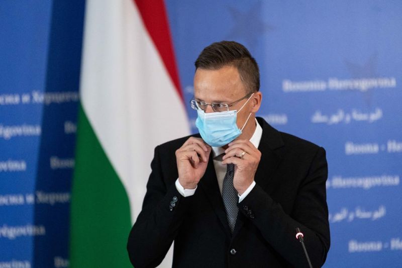 Szijjártó: korábban és több kínai vakcina érkezik Magyarországra