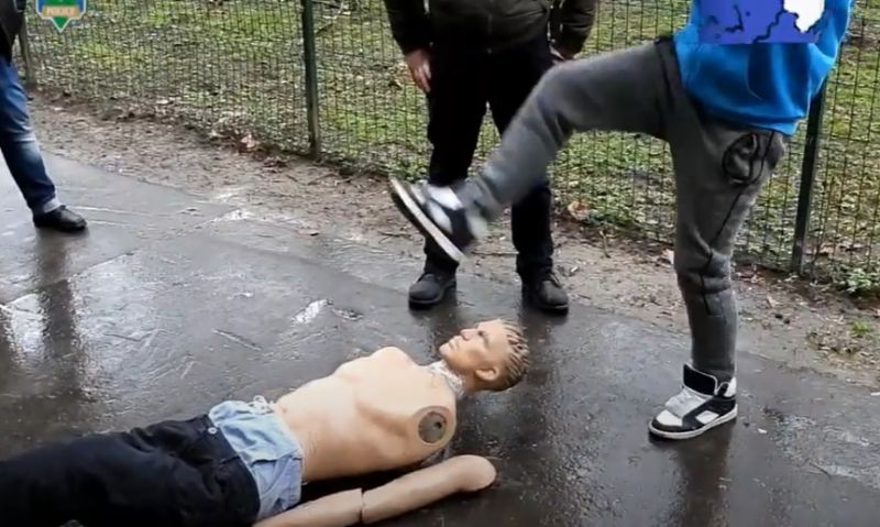 Brutális videón mutatta be halálos rúgását a debreceni hajléktalan gyilkosa