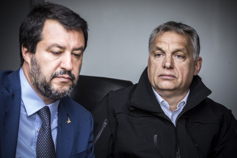 Orbán Salvinivel és a lengyel miniszterelnökkel akarja újraszervezni az európai jobboldalt