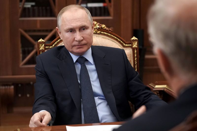 Aláírta Putyin az újraválaszthatóságát engedélyező törvényt