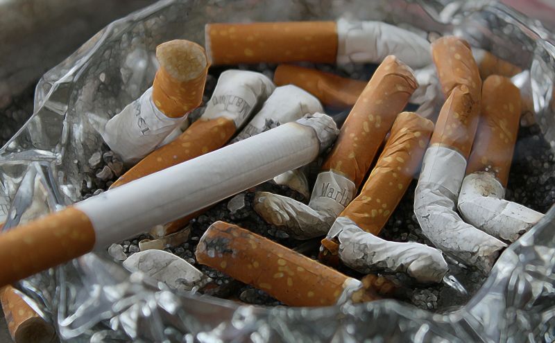 Adóemelés! – Átlag 1700 forint lesz a dohány ára, füstbe megy a pénz