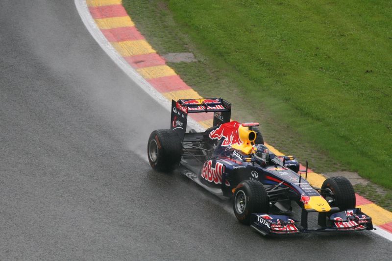 Bahreini Nagydíj – Verstappen volt a leggyorsabb, Hamilton csak negyedik
