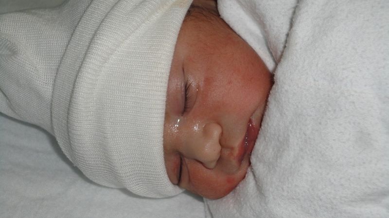 Covid miatt kéthetes csecsemők is kórházba kerülnek