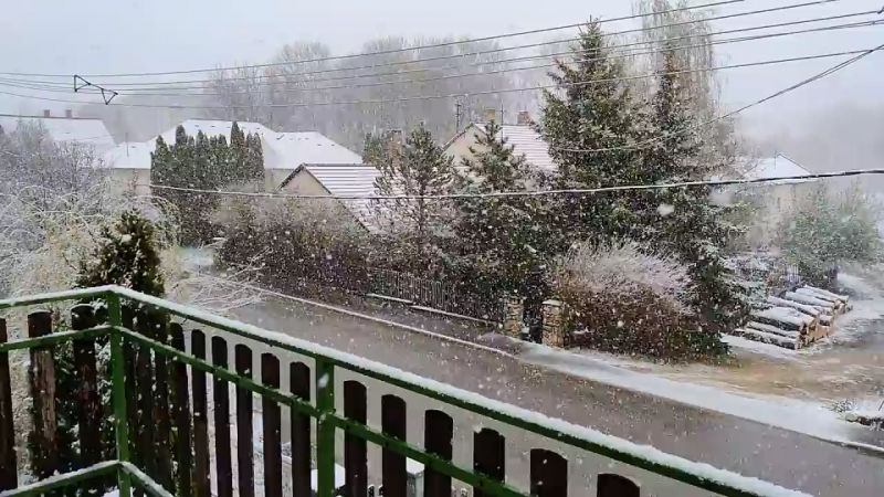 Harminc centi hó esett a Bakony egyes településein – videó