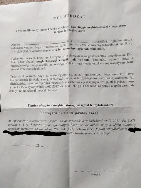 „Adminisztrációs tévedés” miatt küldtek a kórházi dolgozóknak papírt, hogy lehallgathatják őket