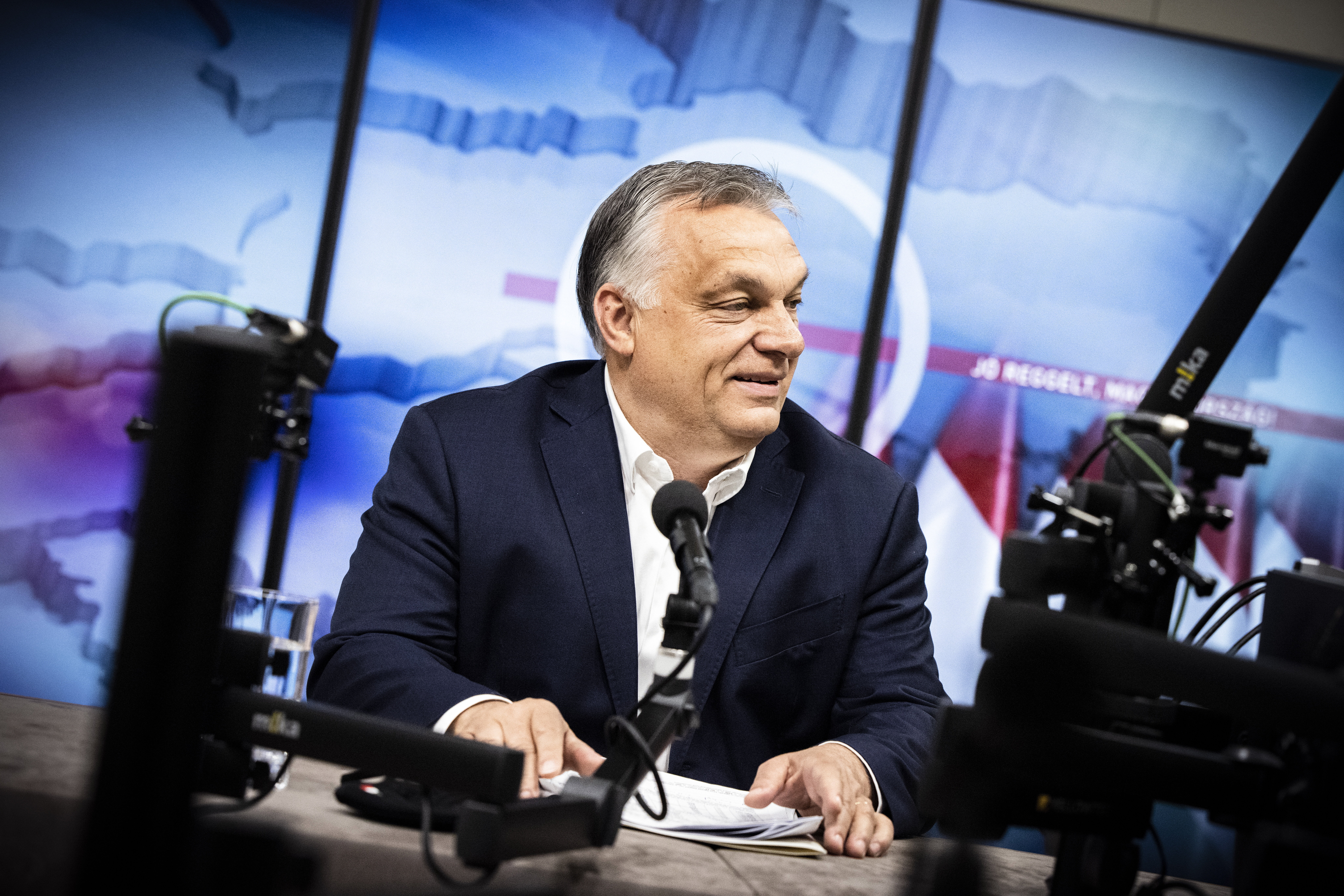 Orbán Viktor bejelentette: Vége a maszkviselésnek, a kijárási tilalomnak, és akár 200 fős lagzit is lehet már tartani