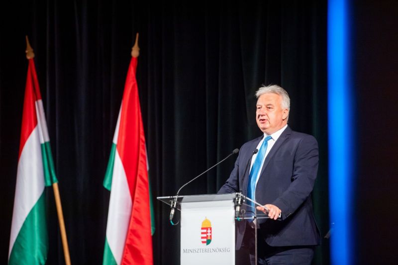 Semjén újabb nagy bemondása: Magyarország nem ismeri el egyoldalúan az adott országban beadott oltásokat