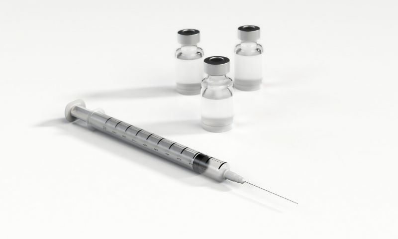 Jöhet az újabb, kombinált vakcina – mutatjuk mire lesz jó