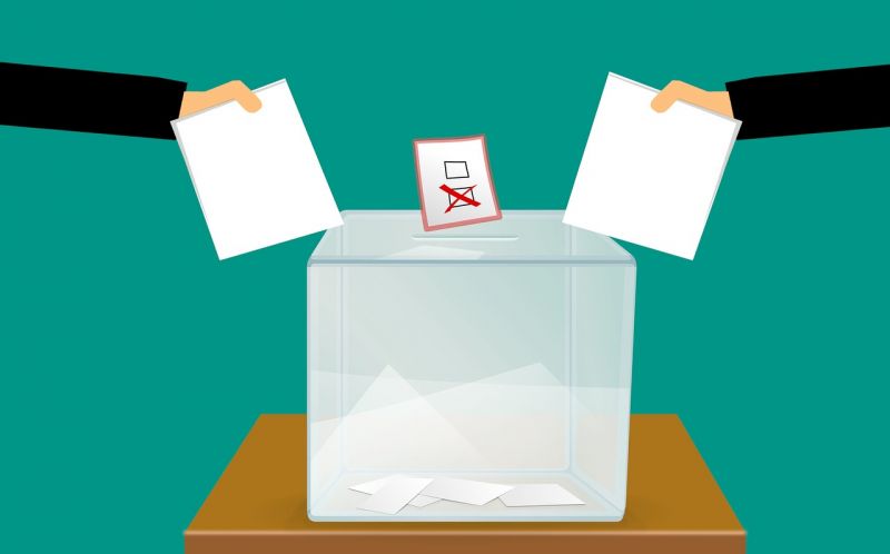 16 évre csökkentett választójogi korhatár, e-szavazás – ez lehet a kulcs az Egyensúly Intézet szerint