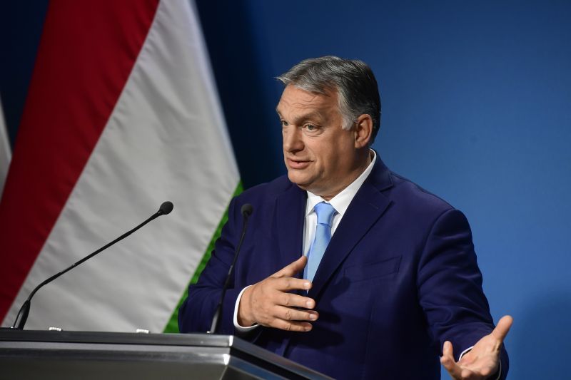 Orbán nem azt a homofób pedofiltörvényt látta, mint mindenki más? Legújabb közleményében meredek kijelentéseket tesz 