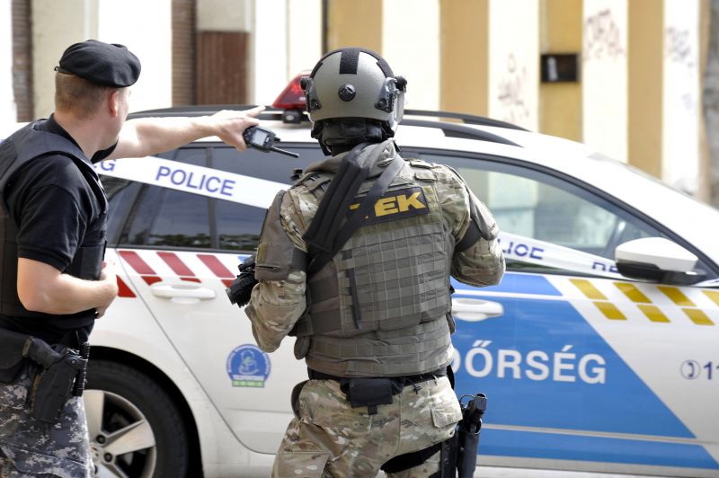 Robbanóanyaggal nemzetközi hatású terrorakcióra készülő iszlamista magyar férfira csapott el a terrorelhárítás