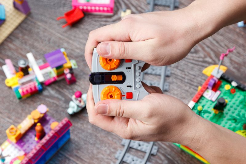 Magyar siker! A 16 éves Fehérvári Donát tervezi az új LEGO készletet, egy csocsóasztalt