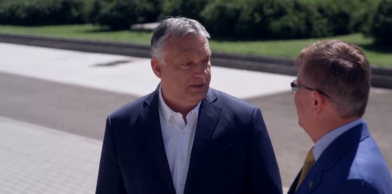 "Ezzel fog menekülni! Ezt mind el akarod lopni főnök? " – Orbán megtekintette és megvizsgálta a nemzeti aranytartalékot 