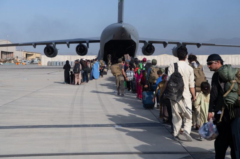 Franciaország péntek este befejezi a kimenekítési hadműveletét Afganisztánban