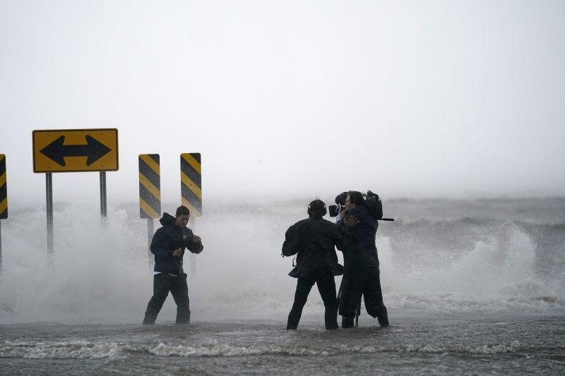240 km/h-s széllökésekkel csapott le az Ida hurrikán Louisiana államra