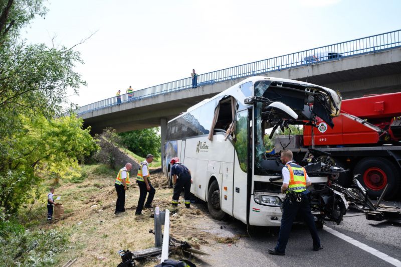 "Jajgatás, kiabálás verte fel a csendet" – megszólalt a buszbaleset egyik áldozata 